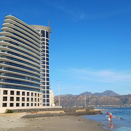 Loddey'S Self Catering Apartments - By Beach Collection สตรานด์ ภายนอก รูปภาพ