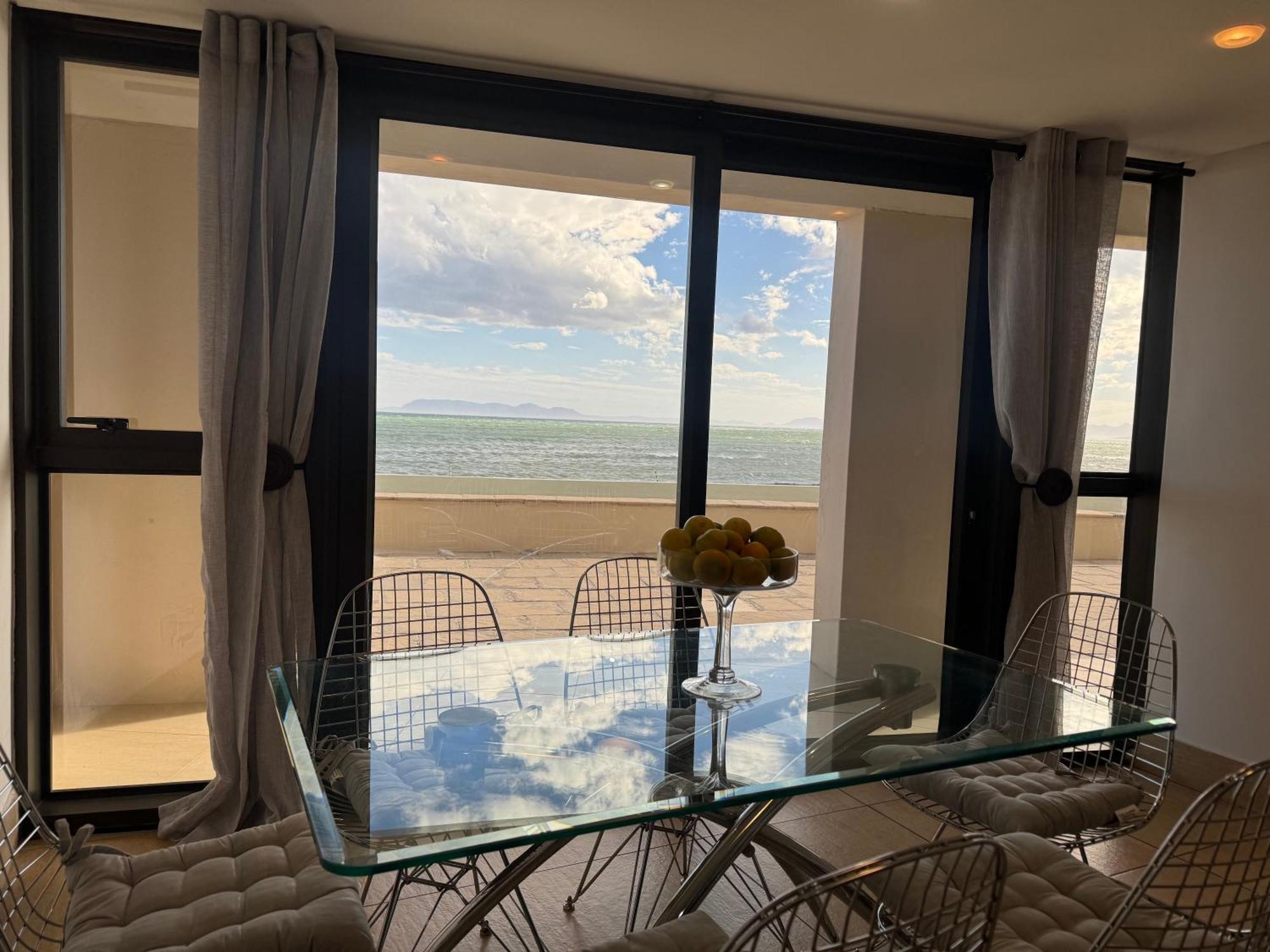 Loddey'S Self Catering Apartments - By Beach Collection สตรานด์ ภายนอก รูปภาพ