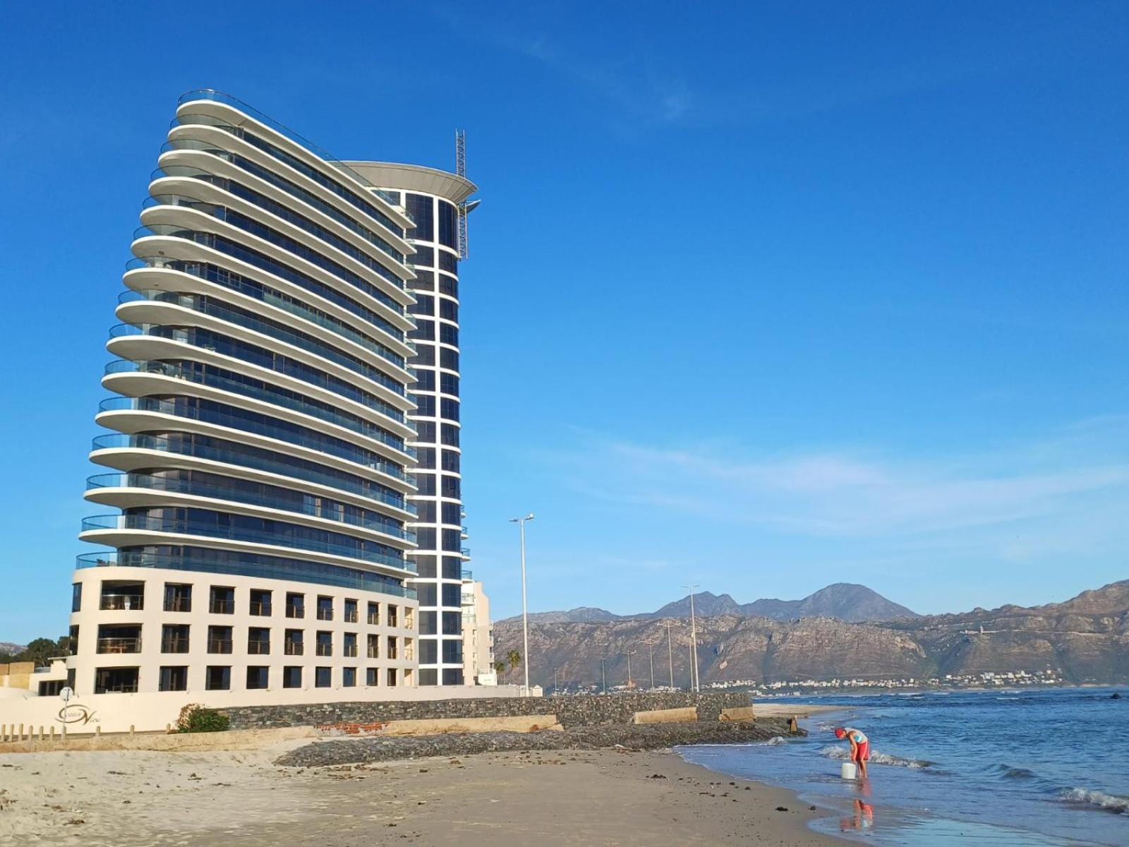 Loddey'S Self Catering Apartments - By Beach Collection สตรานด์ ภายนอก รูปภาพ